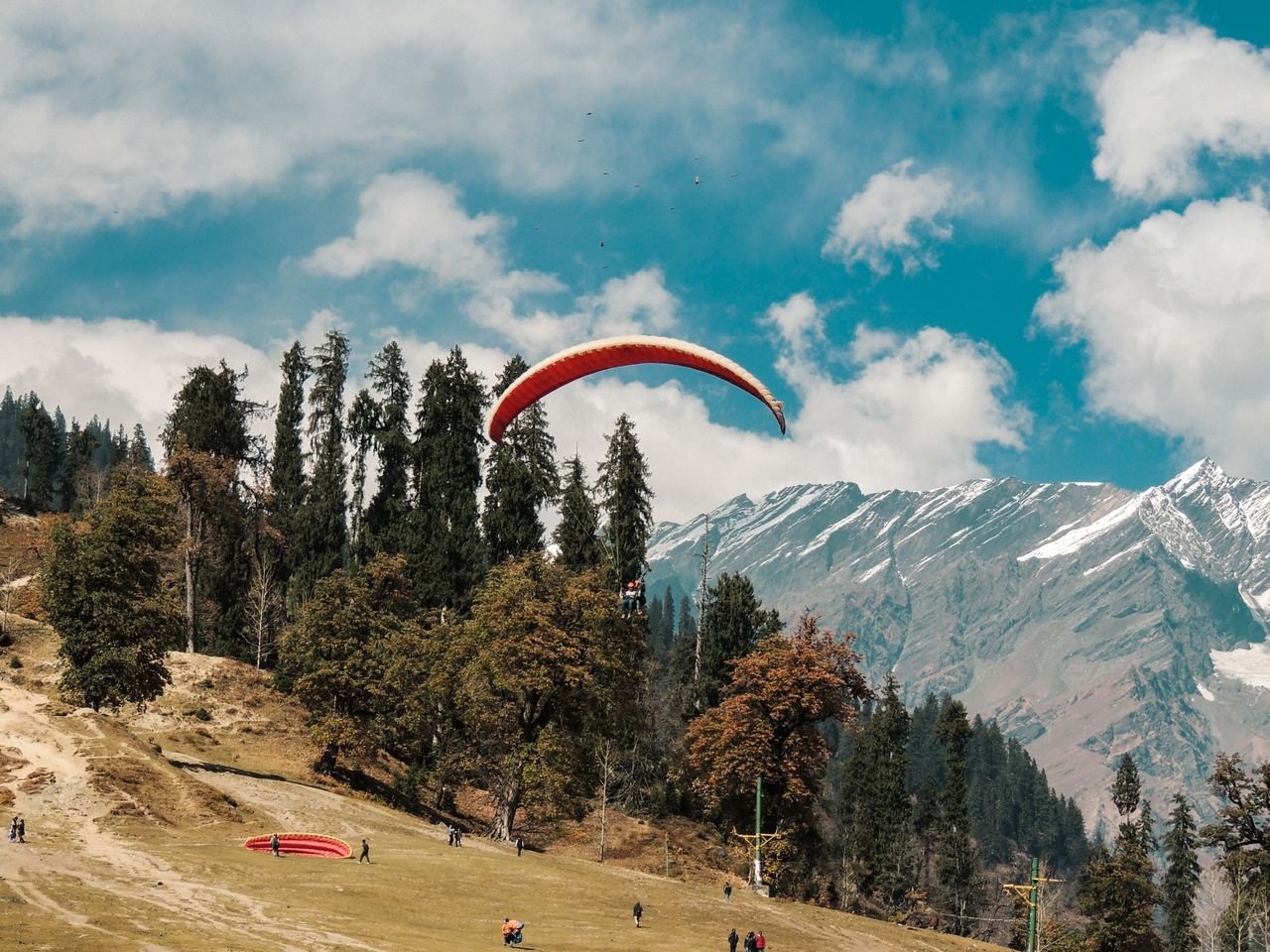 Manali paragliding image